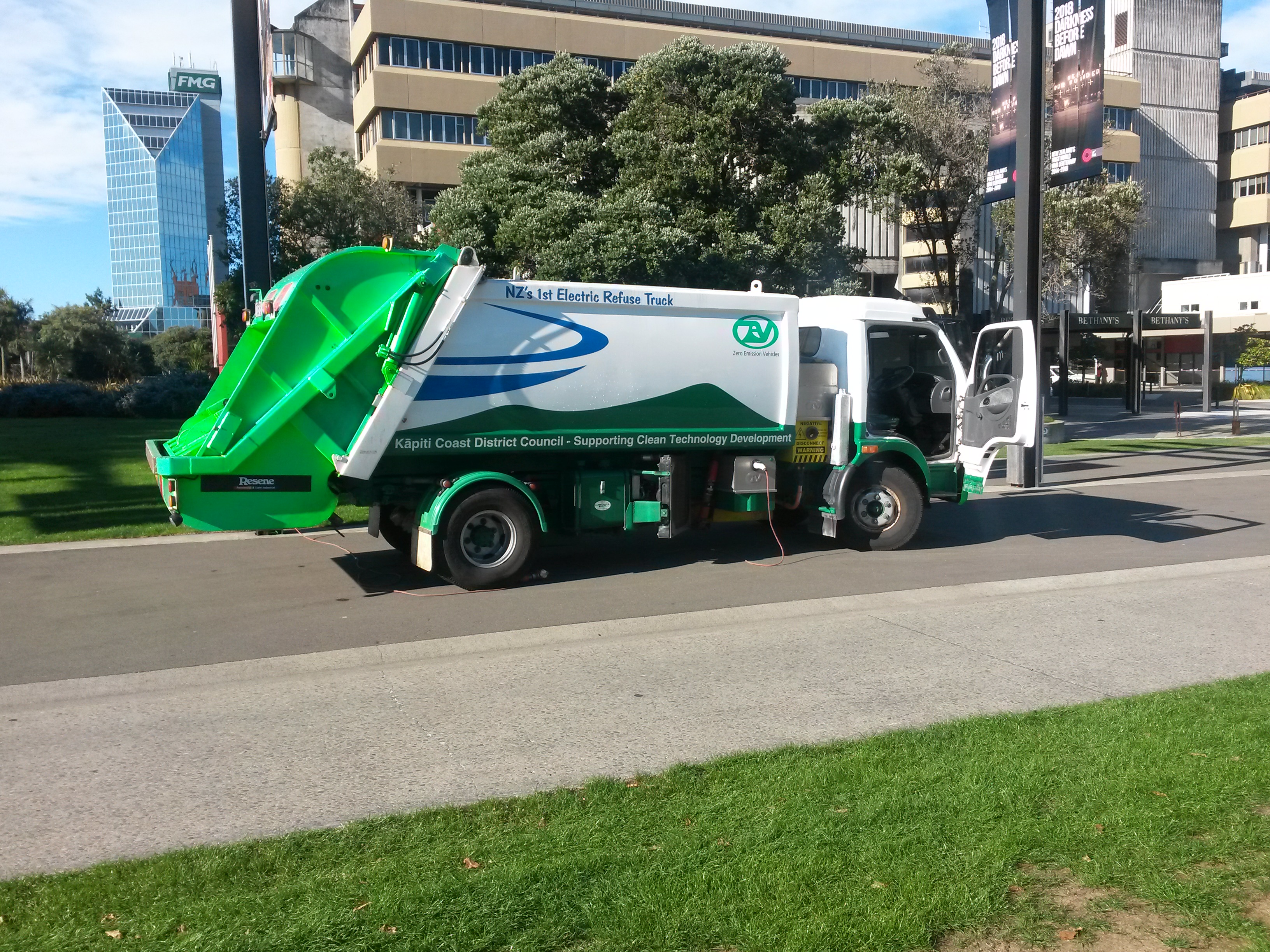 ev_rubbish_truck.jpg